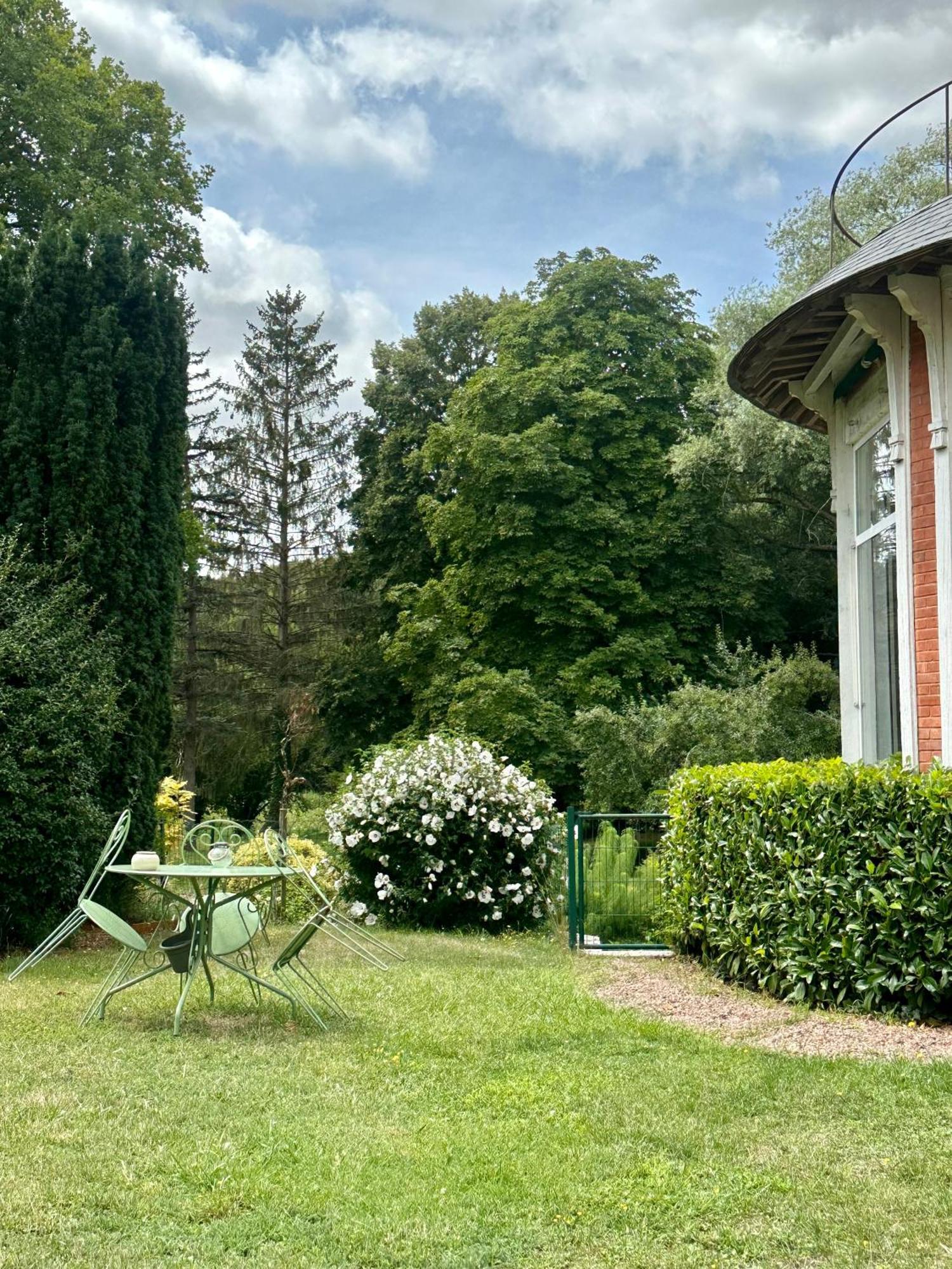 Bed and Breakfast Le Moulin De Francueil Zewnętrze zdjęcie